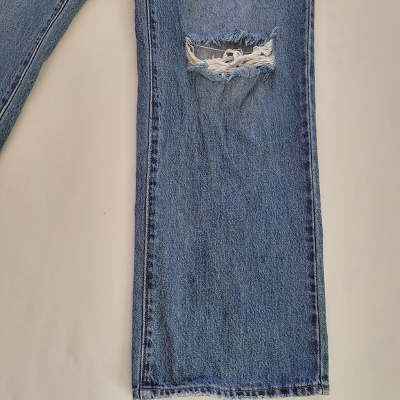 Levi's Women's High Waisted Straight Distressed Denim Blue Jeans Size 28 - Picture 3 of 13